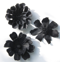 black clay cosmos wall flower sculpture set of 3. Decorative artworks for interior design.